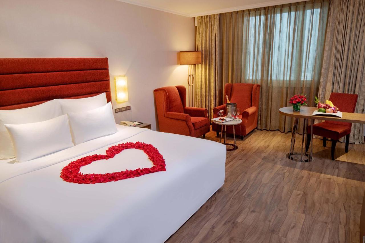Hotel Windsor Plaza